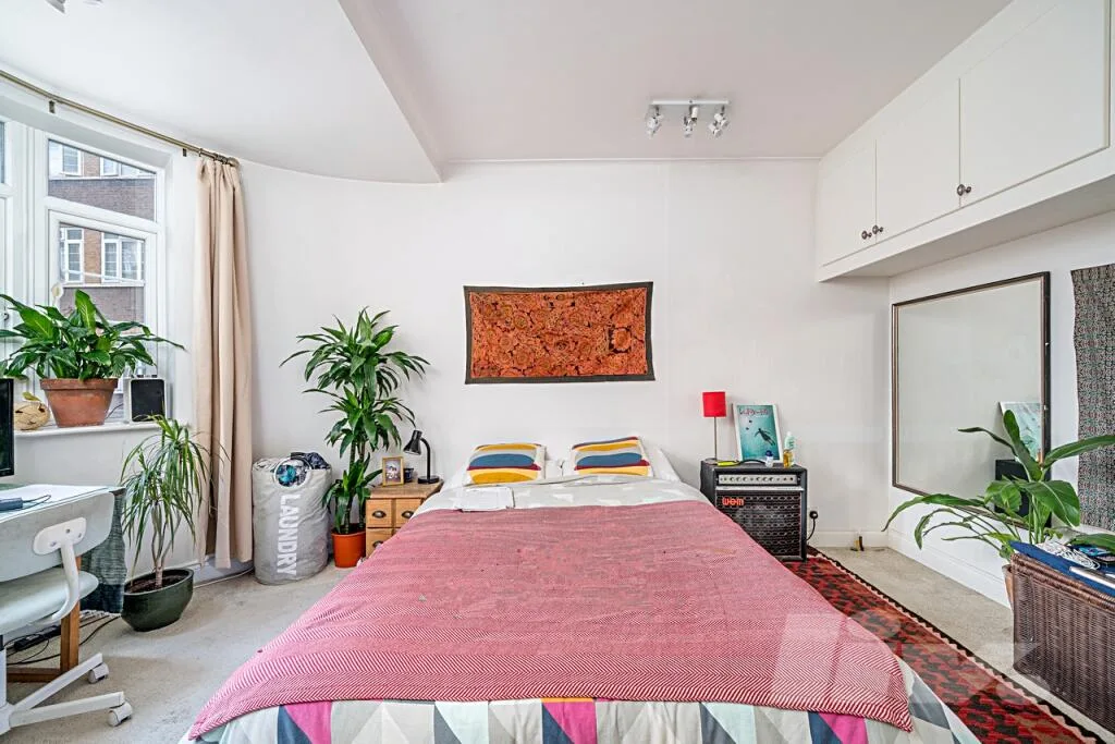 4 bedroom flat for rent