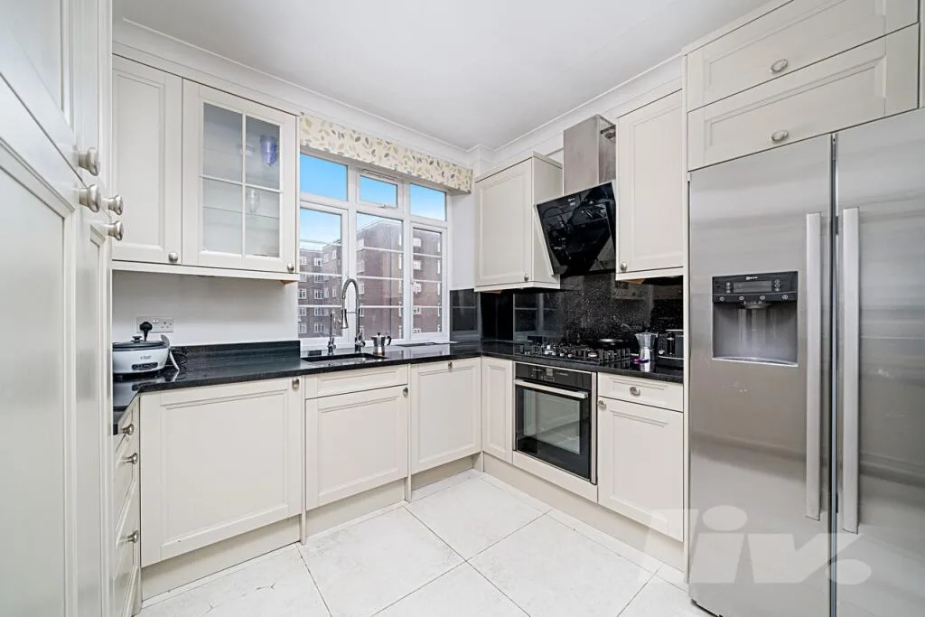 4 bedroom flat for rent