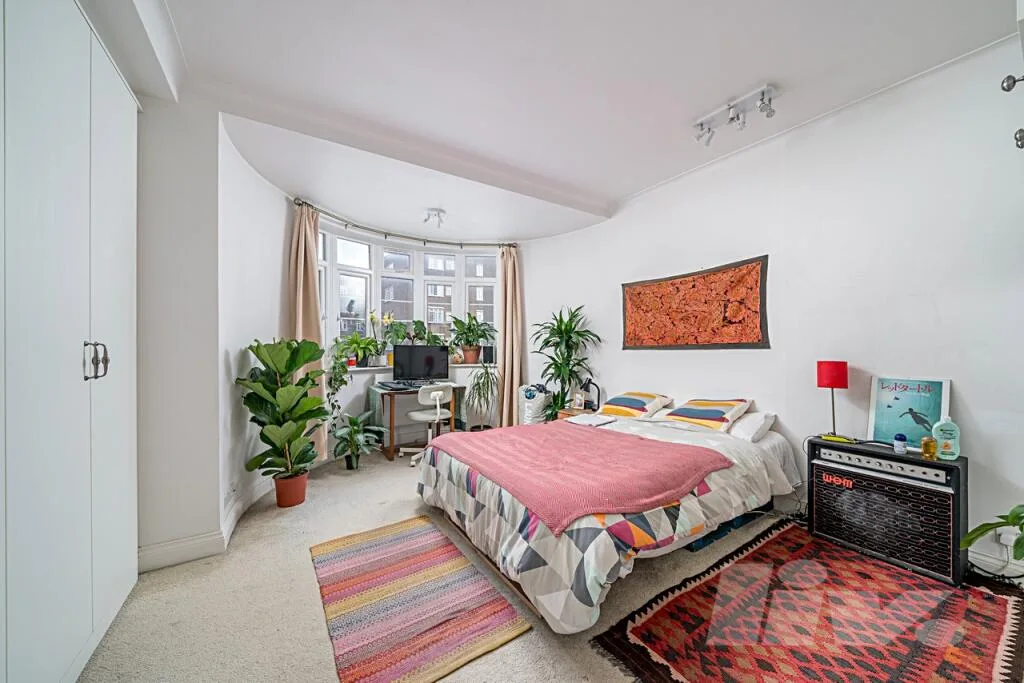 4 bedroom flat for rent