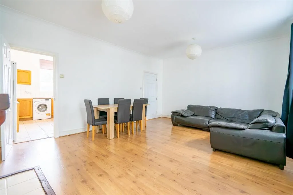 3 bedroom apartment for rent