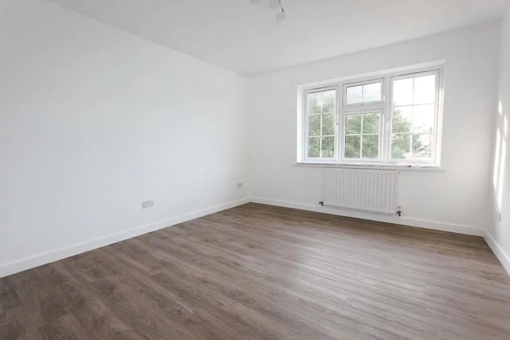 2 bedroom maisonette for rent