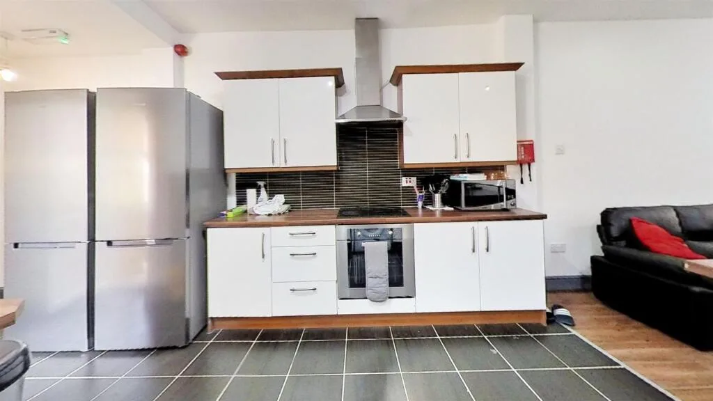 7 bedroom house for rent