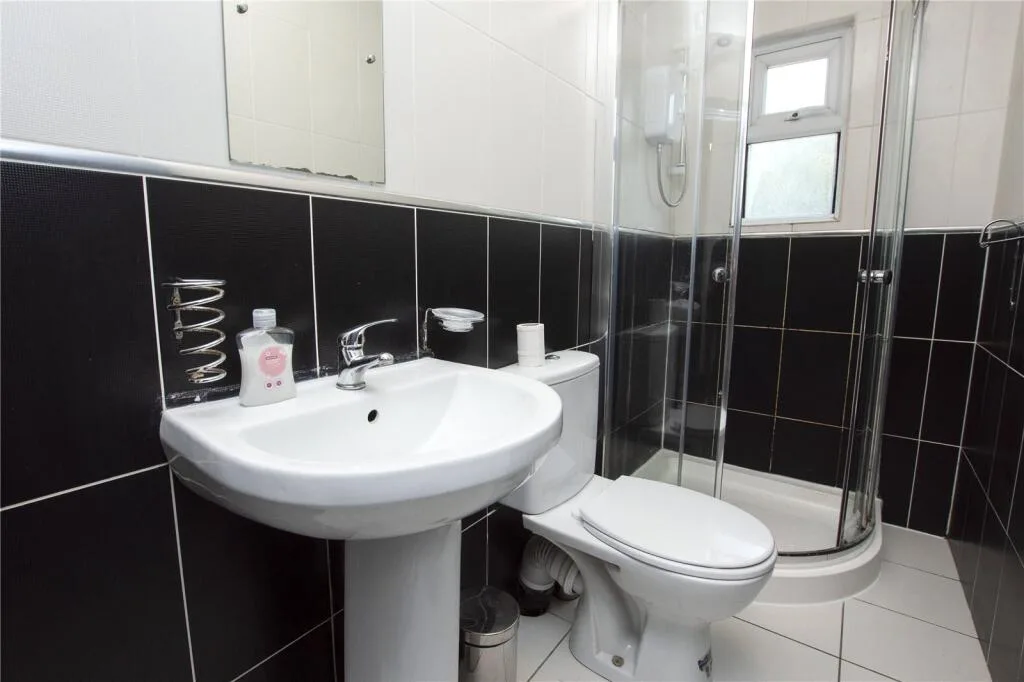 7 bedroom house for rent