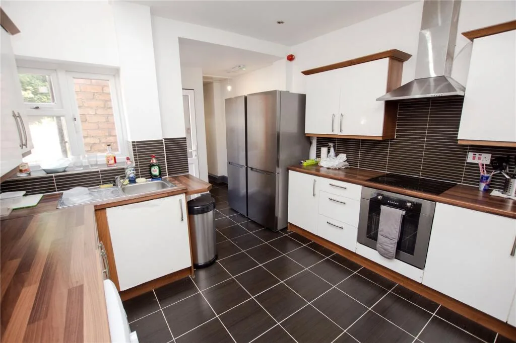 7 bedroom house for rent