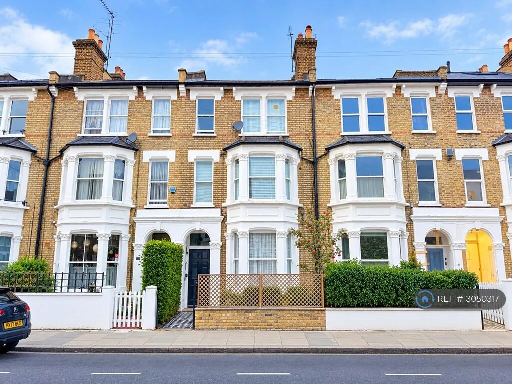 4 bedroom flat for rent