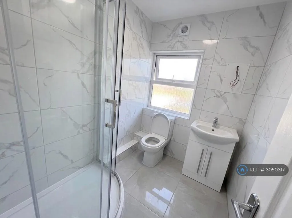 4 bedroom flat for rent