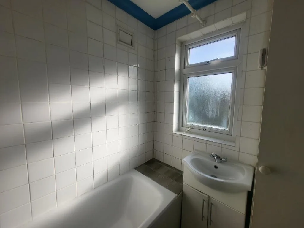 2 bedroom maisonette for rent