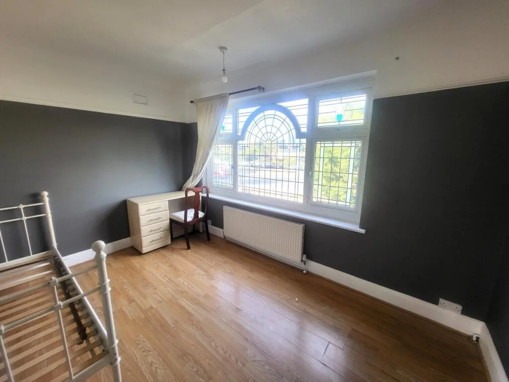 2 bedroom maisonette for rent