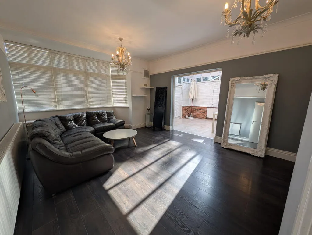 2 bedroom ground floor flat for rent