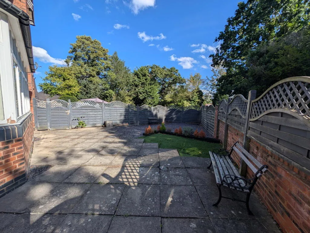 2 bedroom ground floor flat for rent