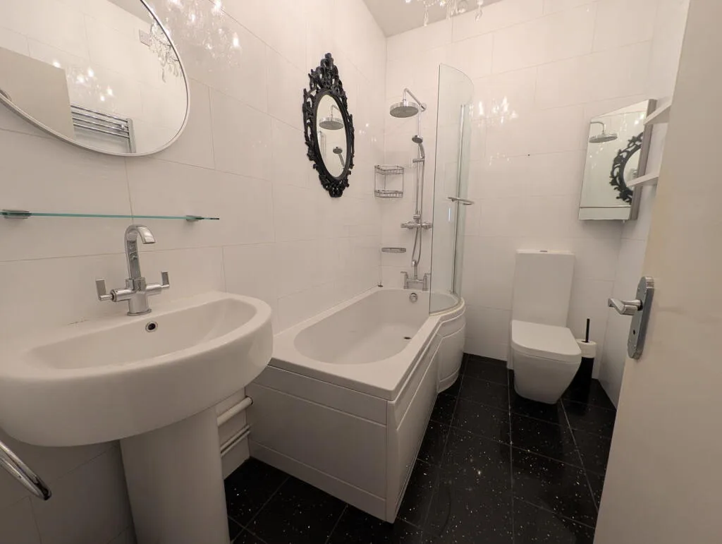 2 bedroom ground floor flat for rent