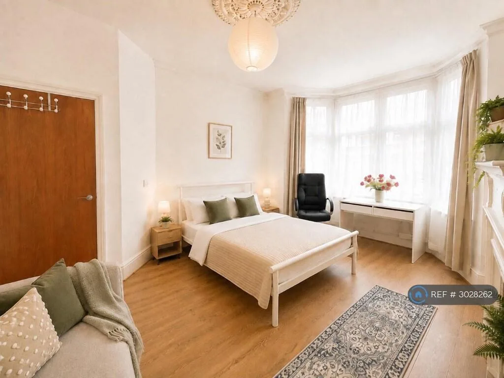 3 bedroom flat for rent