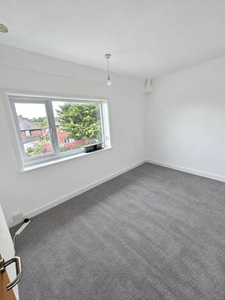 4 bedroom semi-detached house for rent