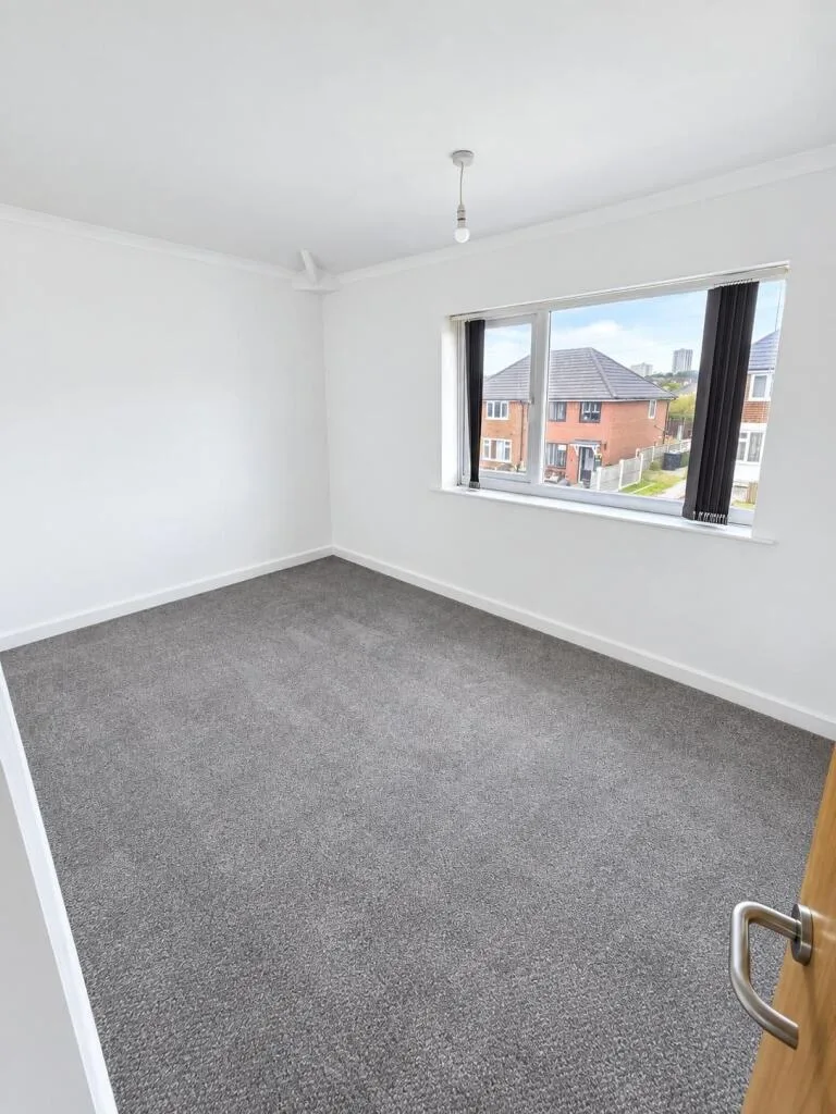4 bedroom semi-detached house for rent