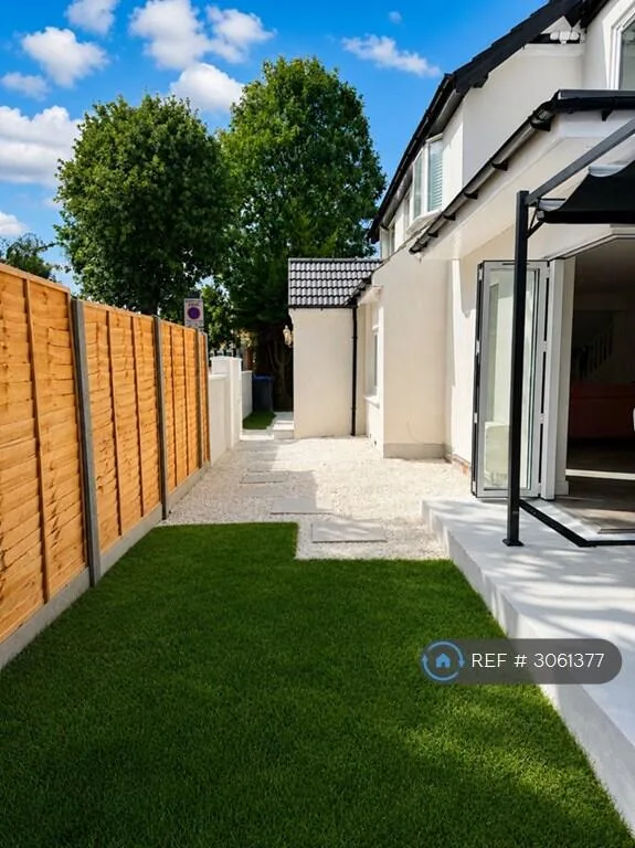 3 bedroom detached house for rent