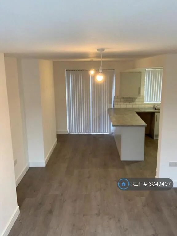 3 bedroom semi-detached house for rent