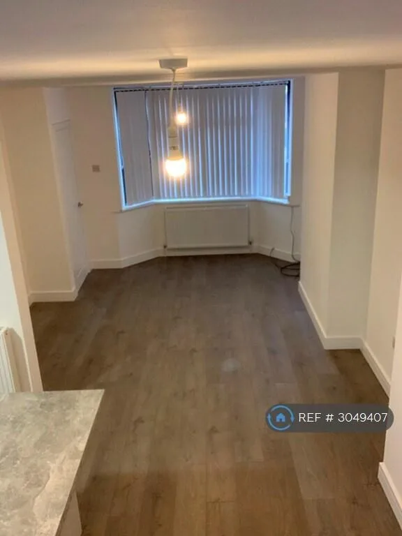 3 bedroom semi-detached house for rent