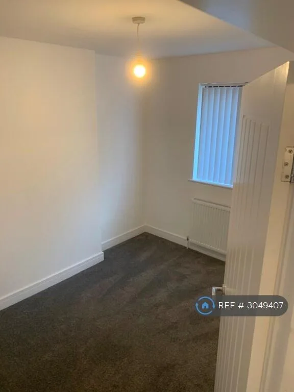 3 bedroom semi-detached house for rent