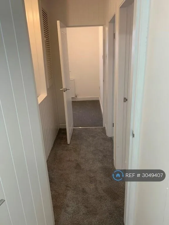 3 bedroom semi-detached house for rent