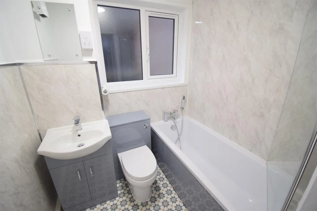 2 bedroom house for rent