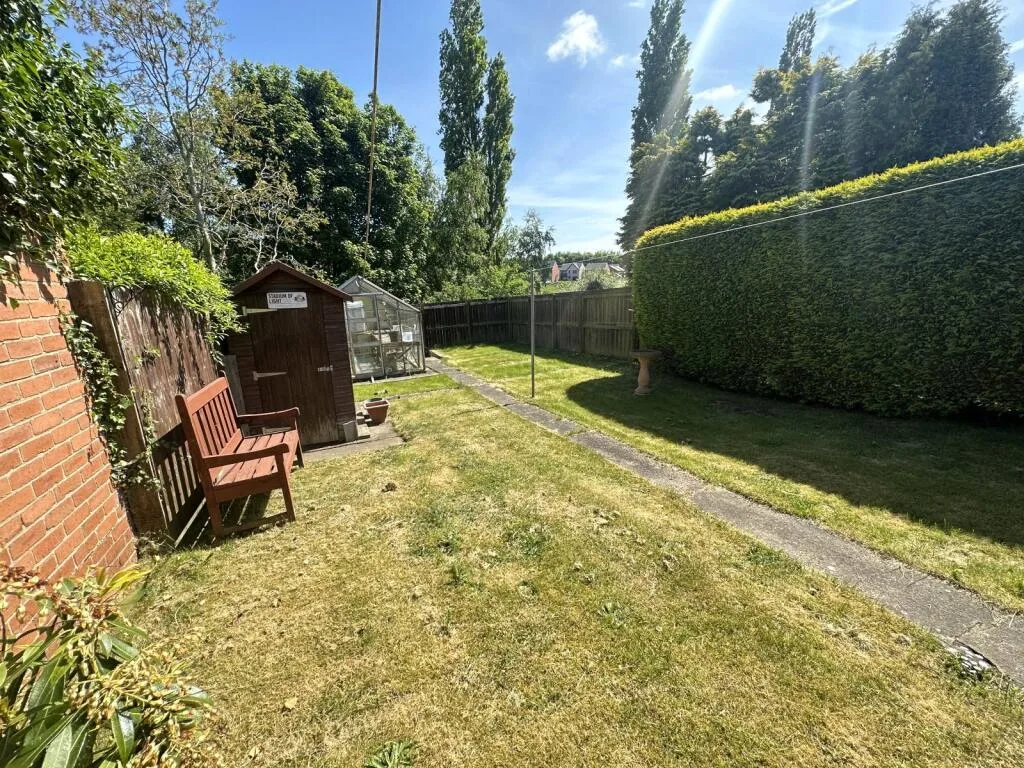 2 bedroom semi-detached house for rent