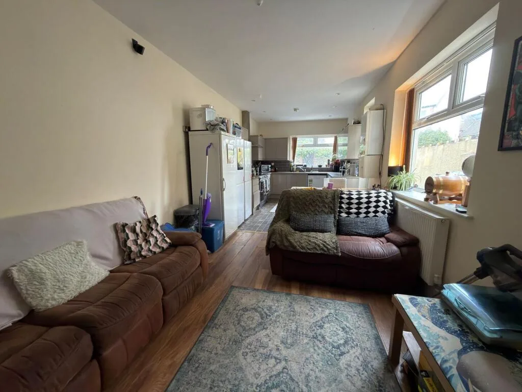 6 bedroom terraced house for rent