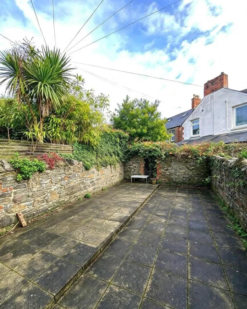 6 bedroom terraced house for rent