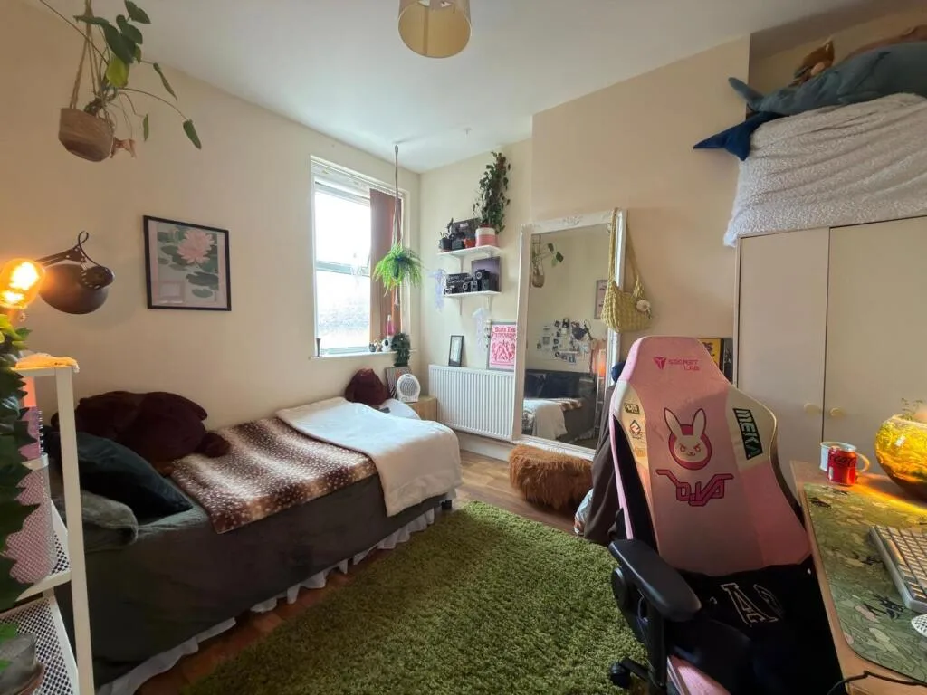 6 bedroom terraced house for rent