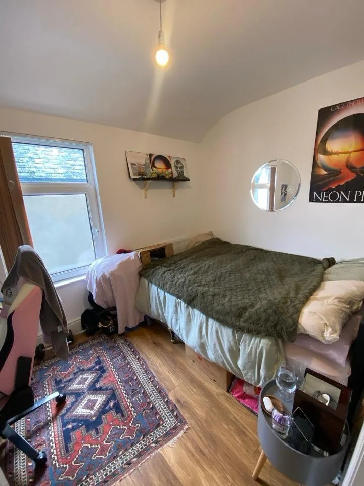 6 bedroom terraced house for rent