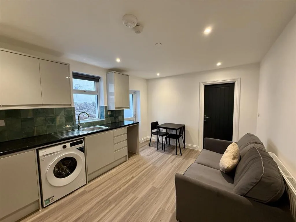 1 bedroom flat for rent