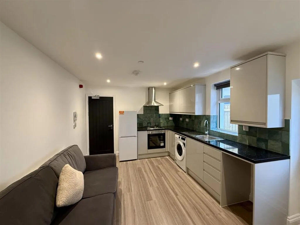 1 bedroom flat for rent