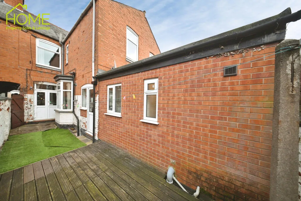 4 bedroom terraced house for rent