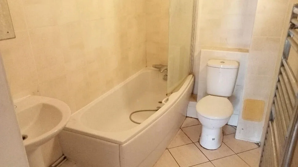 Studio flat for rent