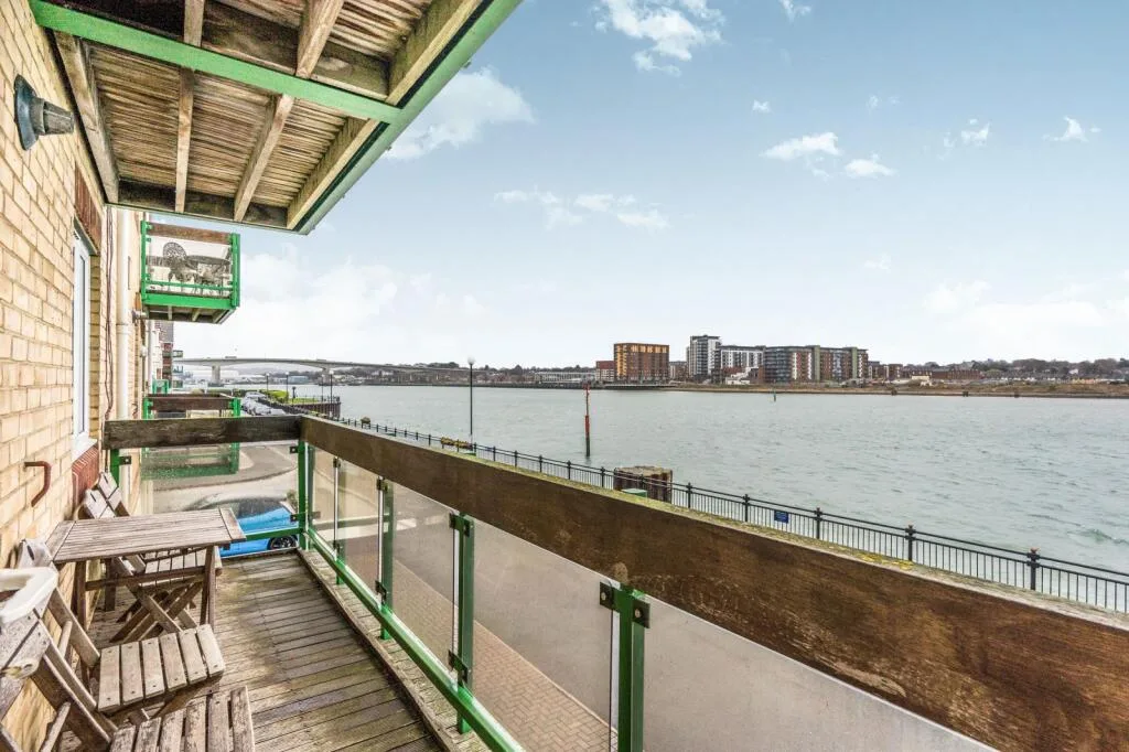 2 bedroom flat for rent