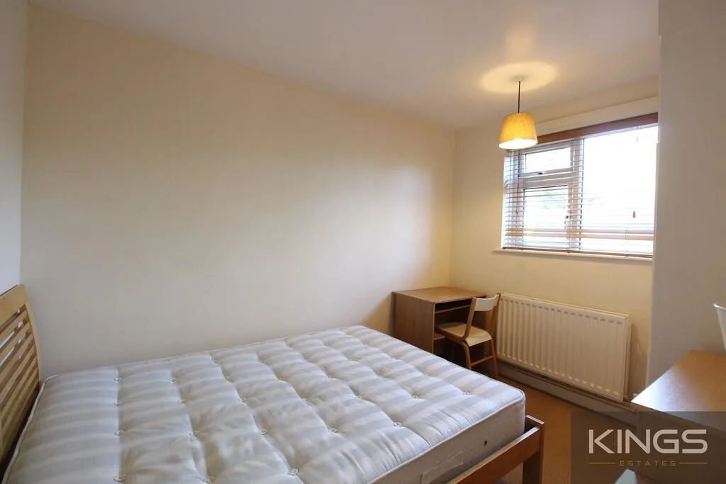 2 bedroom ground floor flat for rent