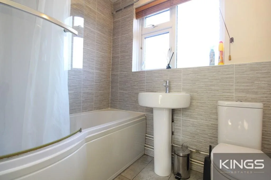 2 bedroom ground floor flat for rent