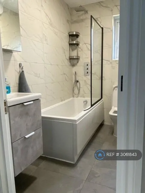 3 bedroom maisonette for rent