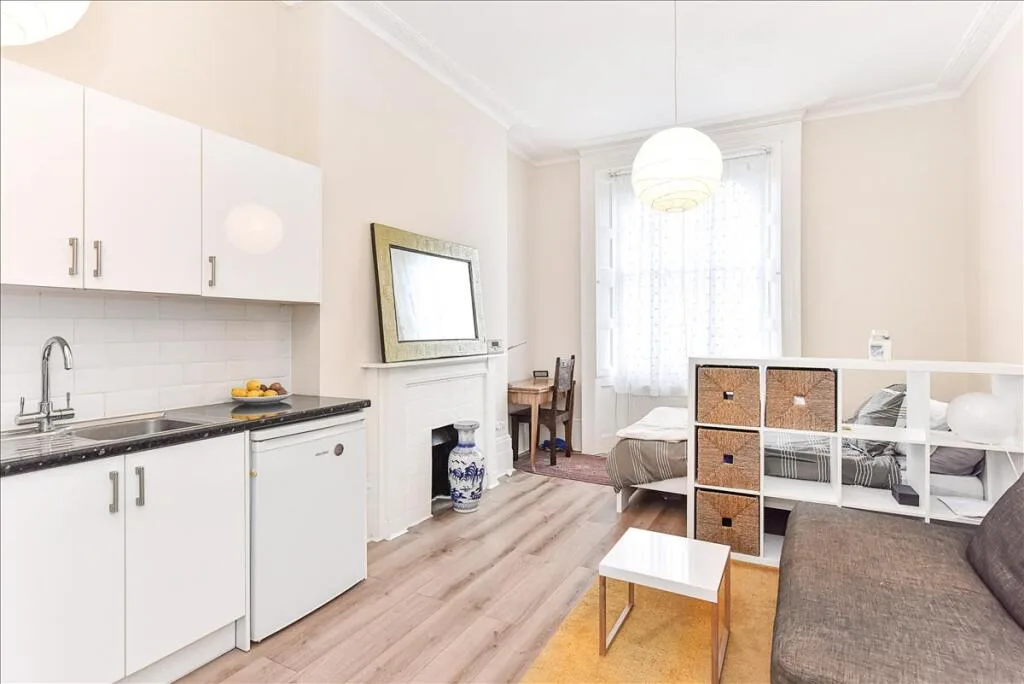 Studio flat for rent