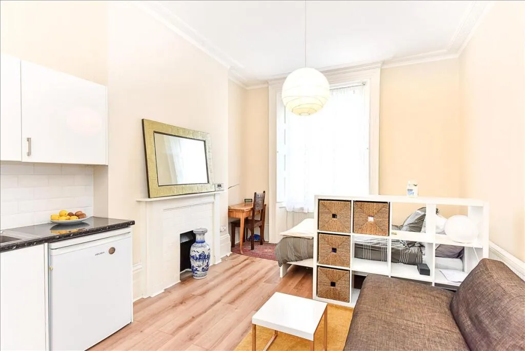 Studio flat for rent
