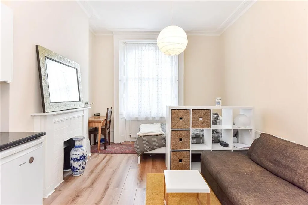 Studio flat for rent