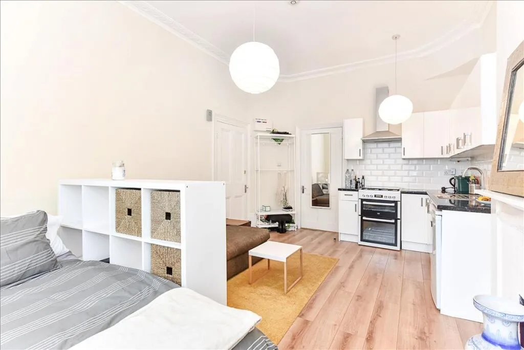Studio flat for rent