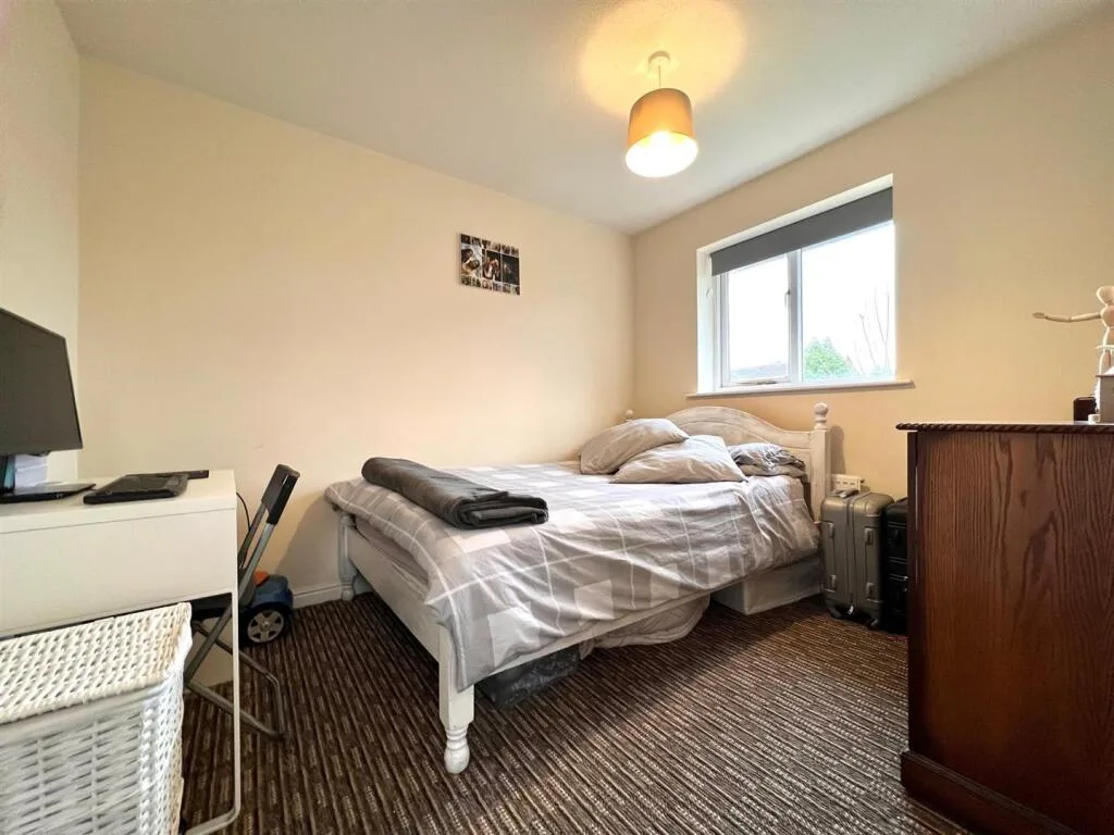 3 bedroom semi-detached house for rent