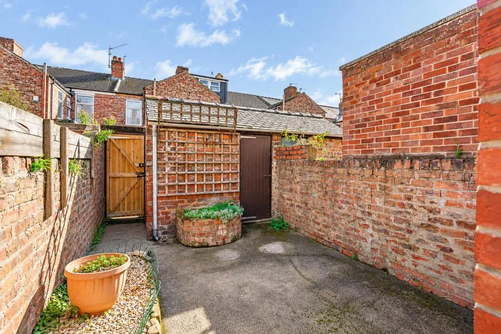 2 bedroom terraced house for rent