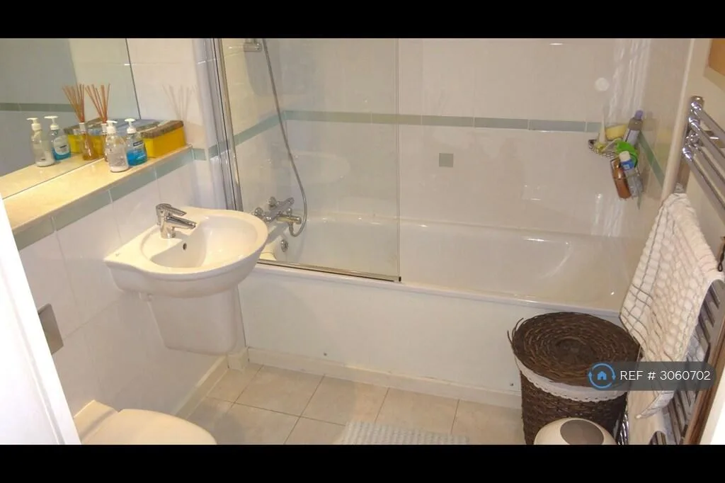 2 bedroom penthouse for rent