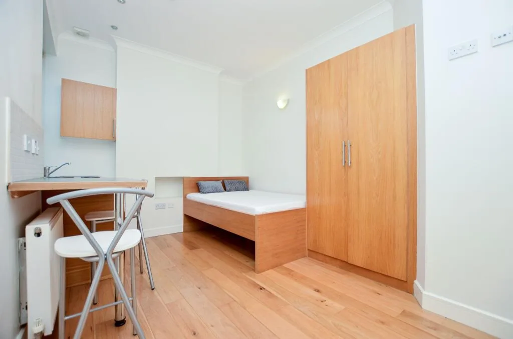 Studio flat for rent