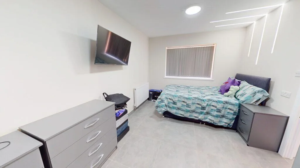 6 bedroom house for rent
