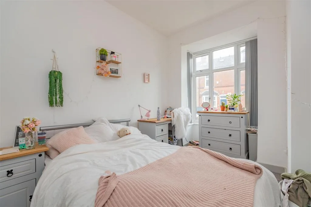 5 bedroom house for rent
