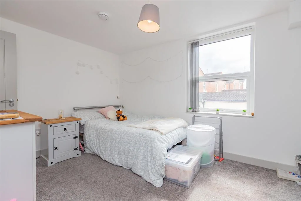 5 bedroom house for rent