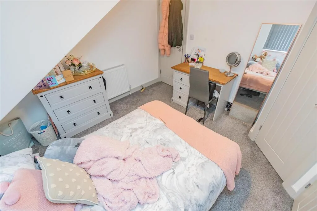 5 bedroom house for rent