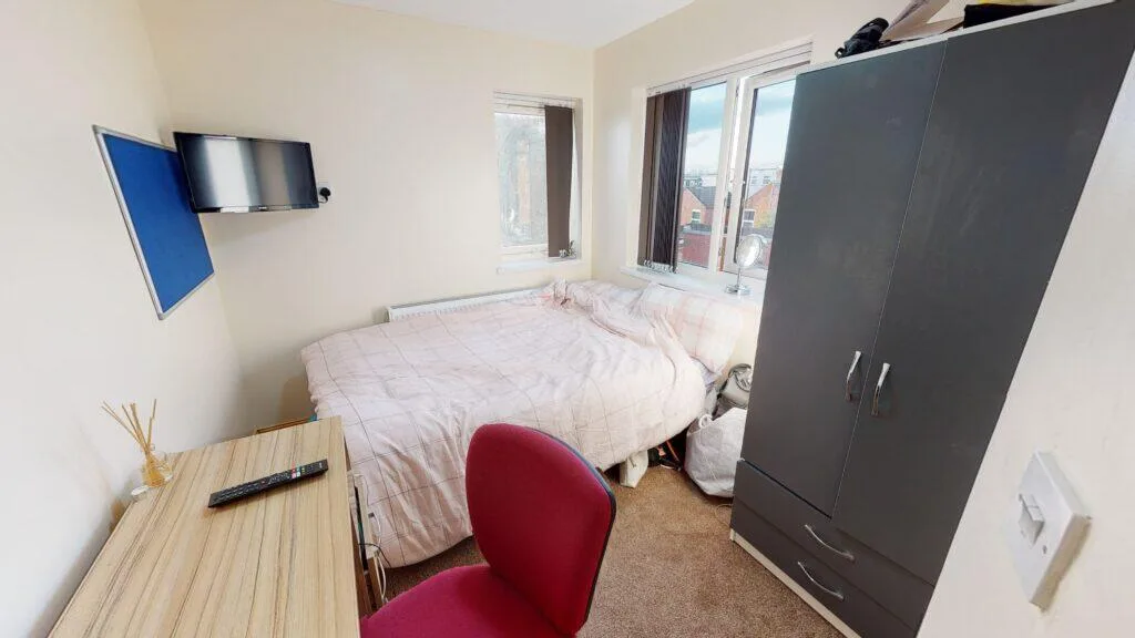 9 bedroom house for rent